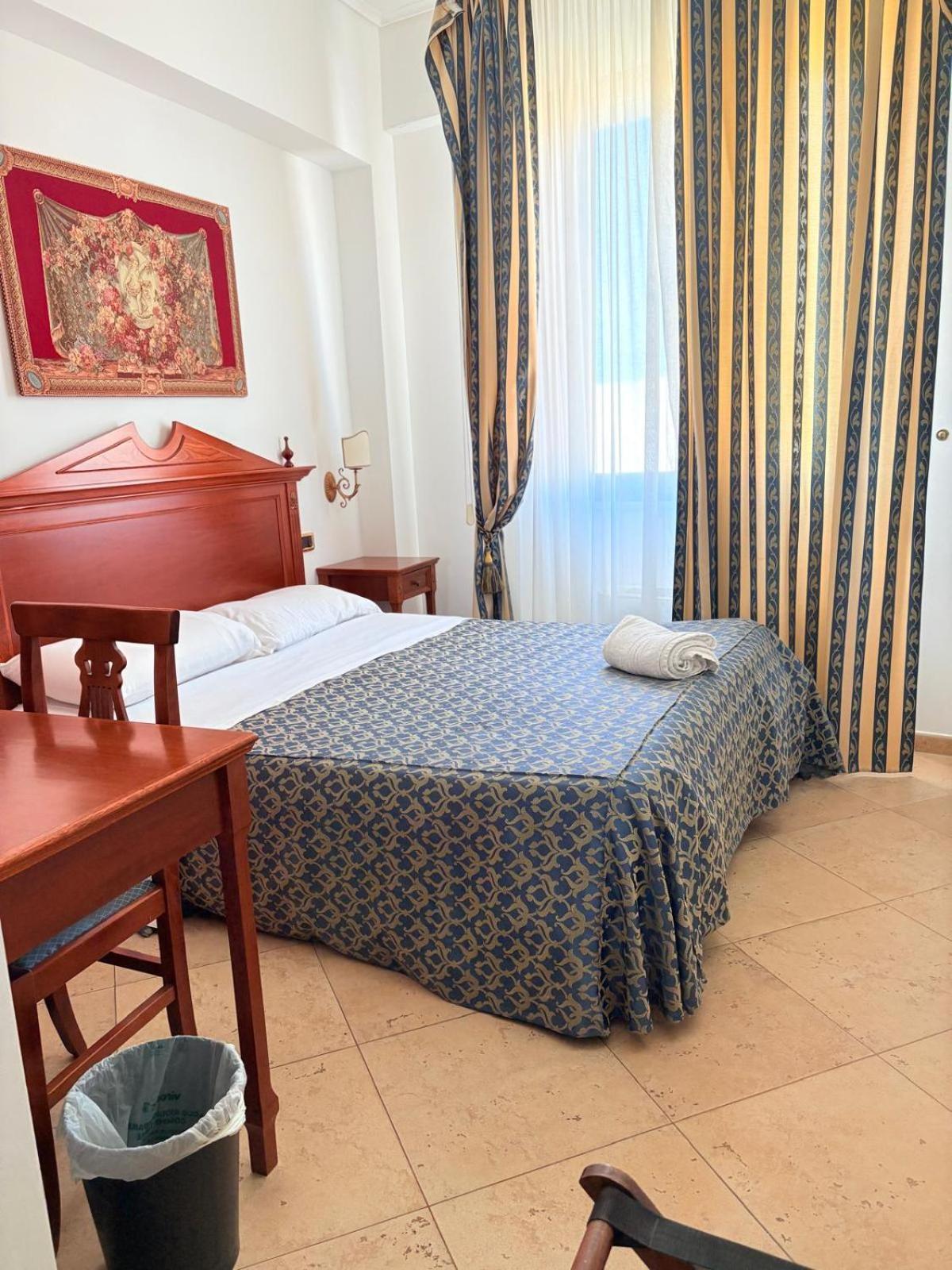 Hotel D'angelo Palace 3*