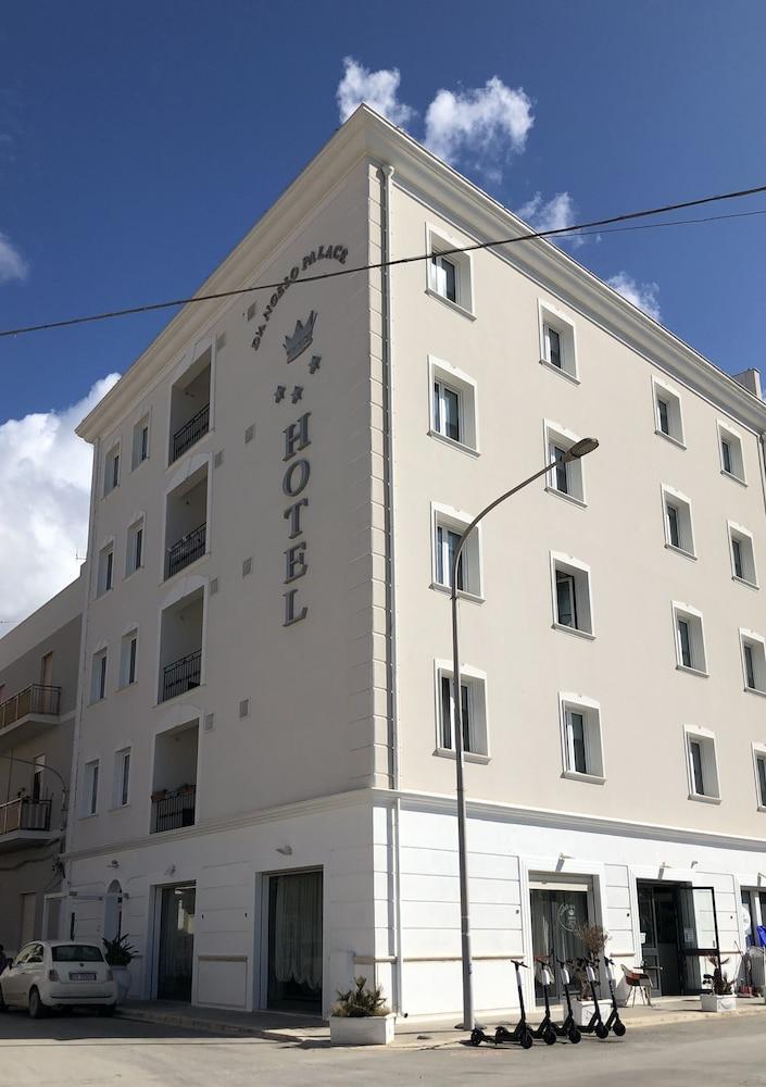 D'angelo Palace